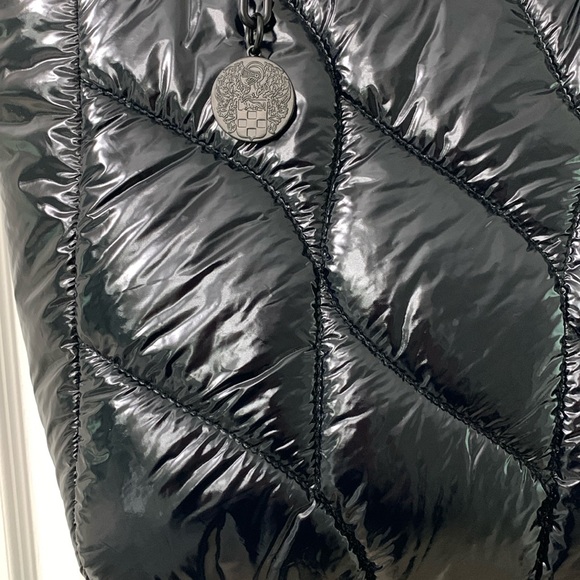 Puffer Shiny Black Quilted Vince Camuto Bag - Picture 6 of 17